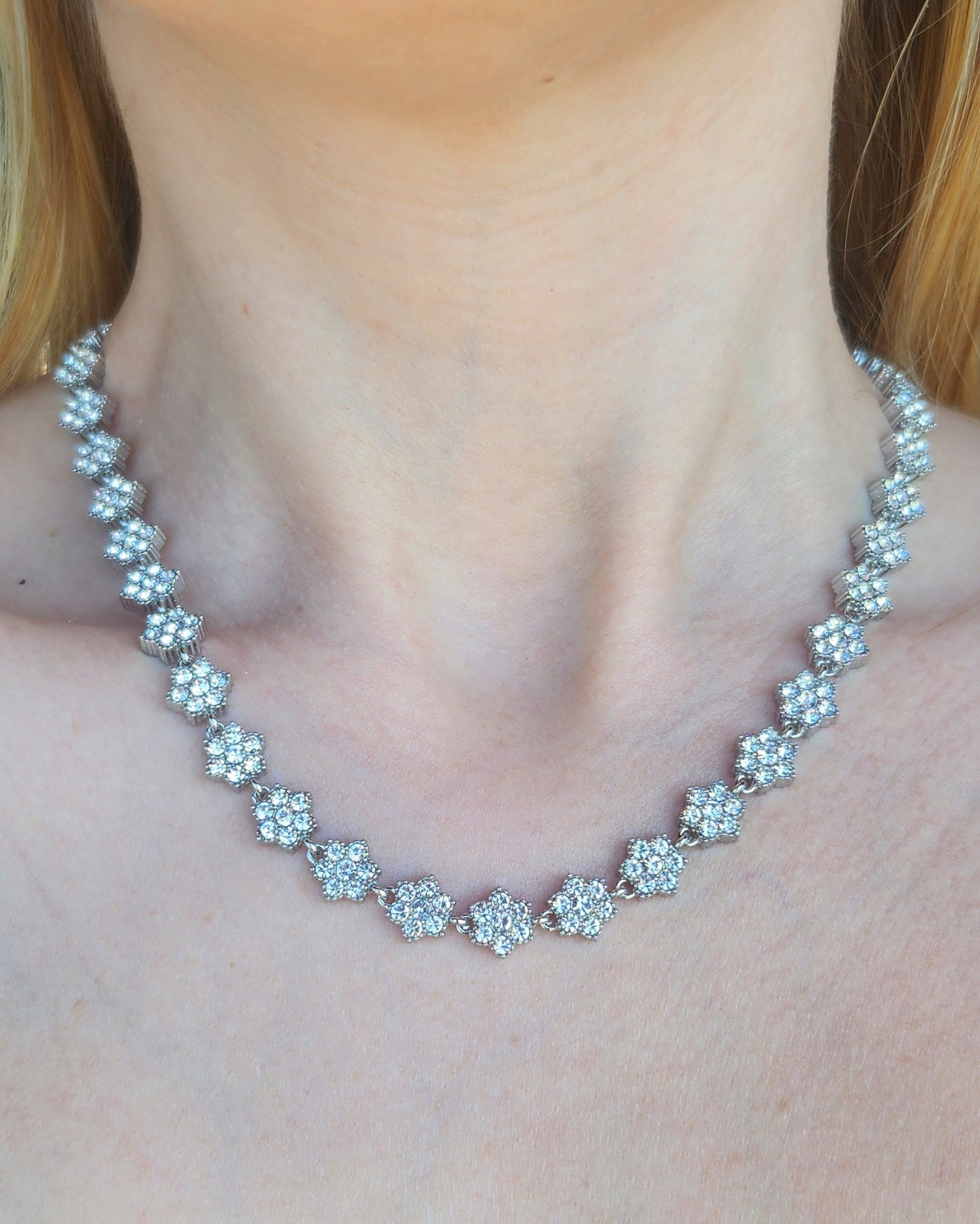 Collana Flowers