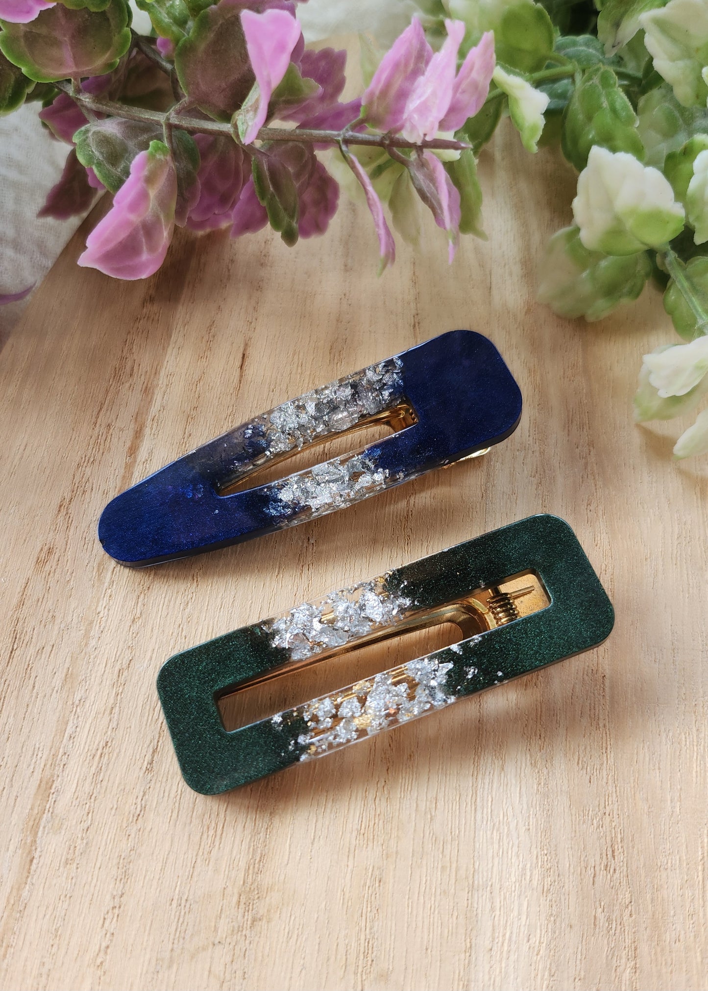 Set 2 Hair clip blu e verde con foglia argento