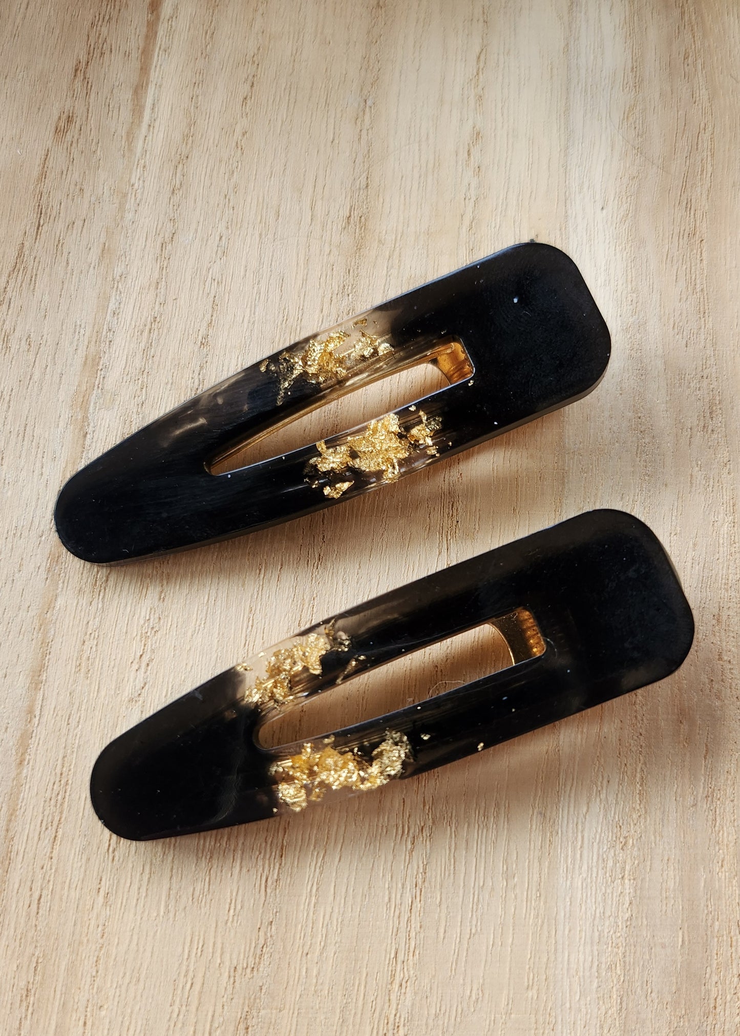 Set 2 Hair clip nere con foglia oro