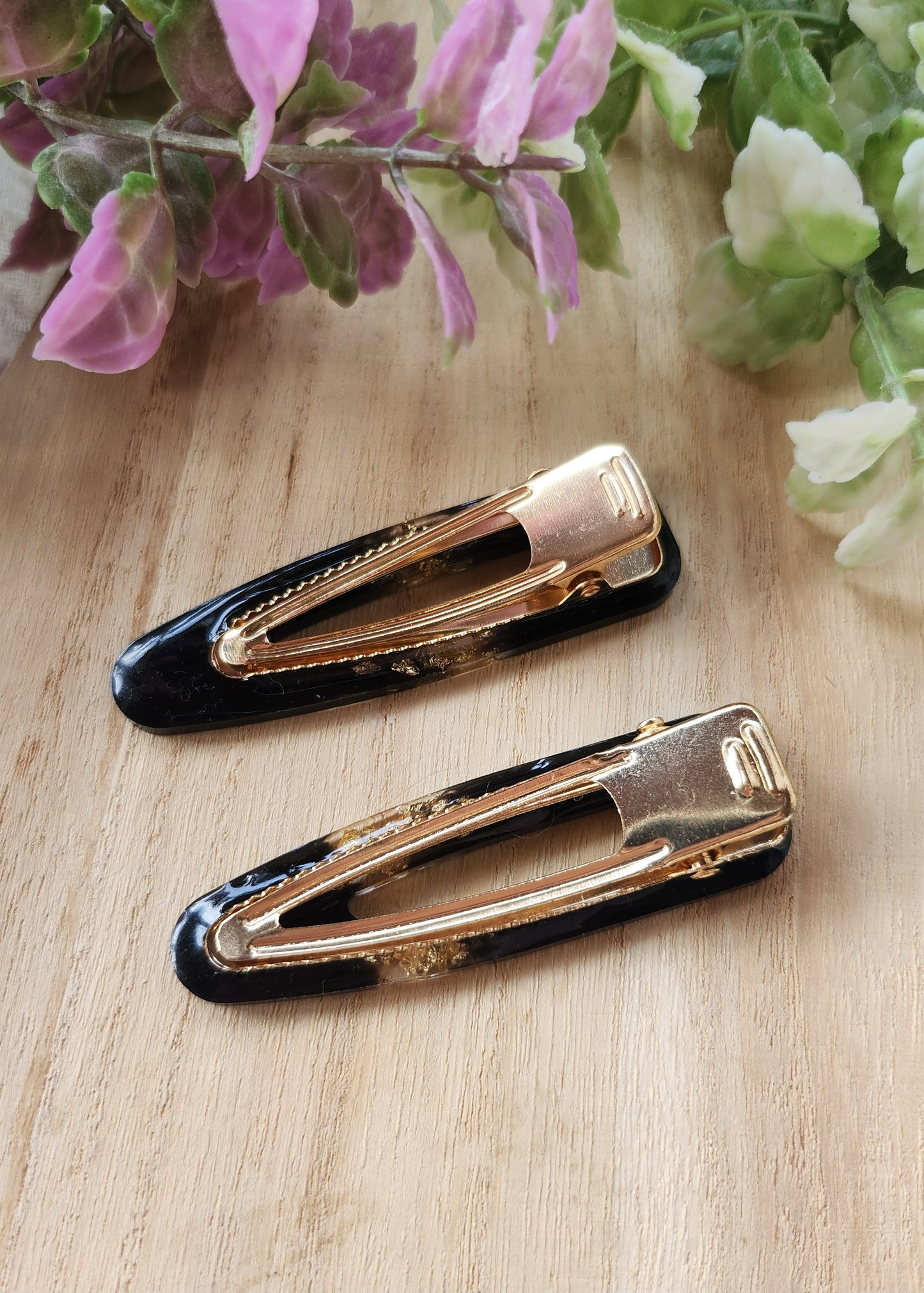 Set 2 Hair clip nere con foglia oro