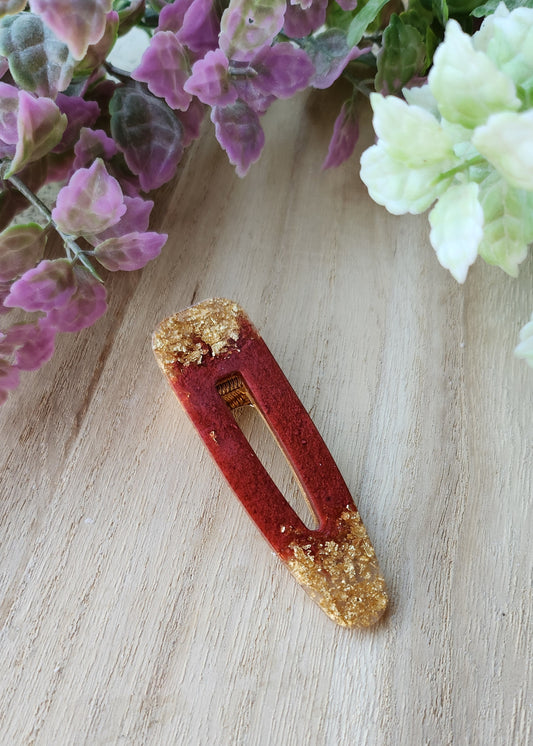 Hair clip rossa con foglia oro