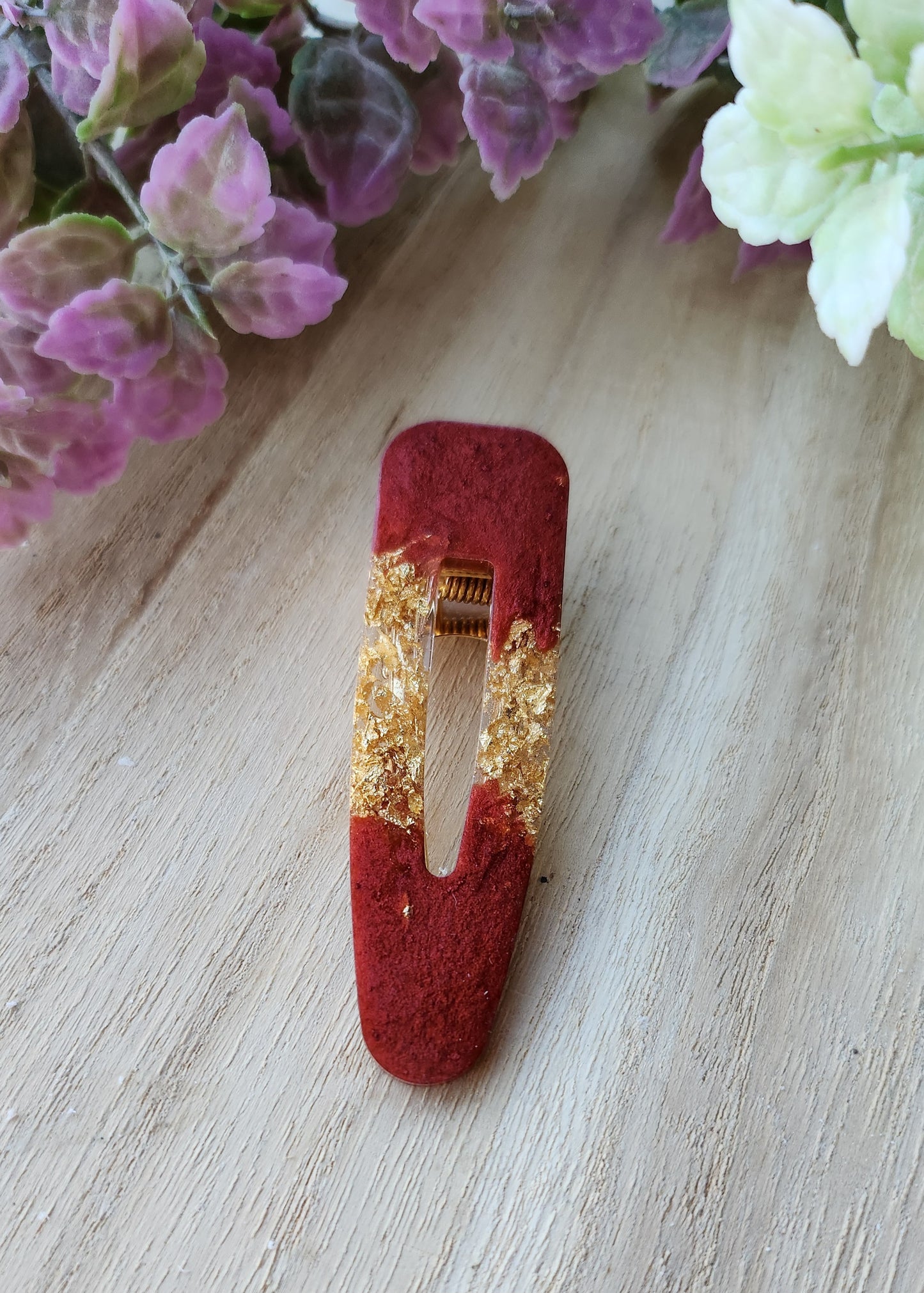 Hair clip rossa con foglia oro